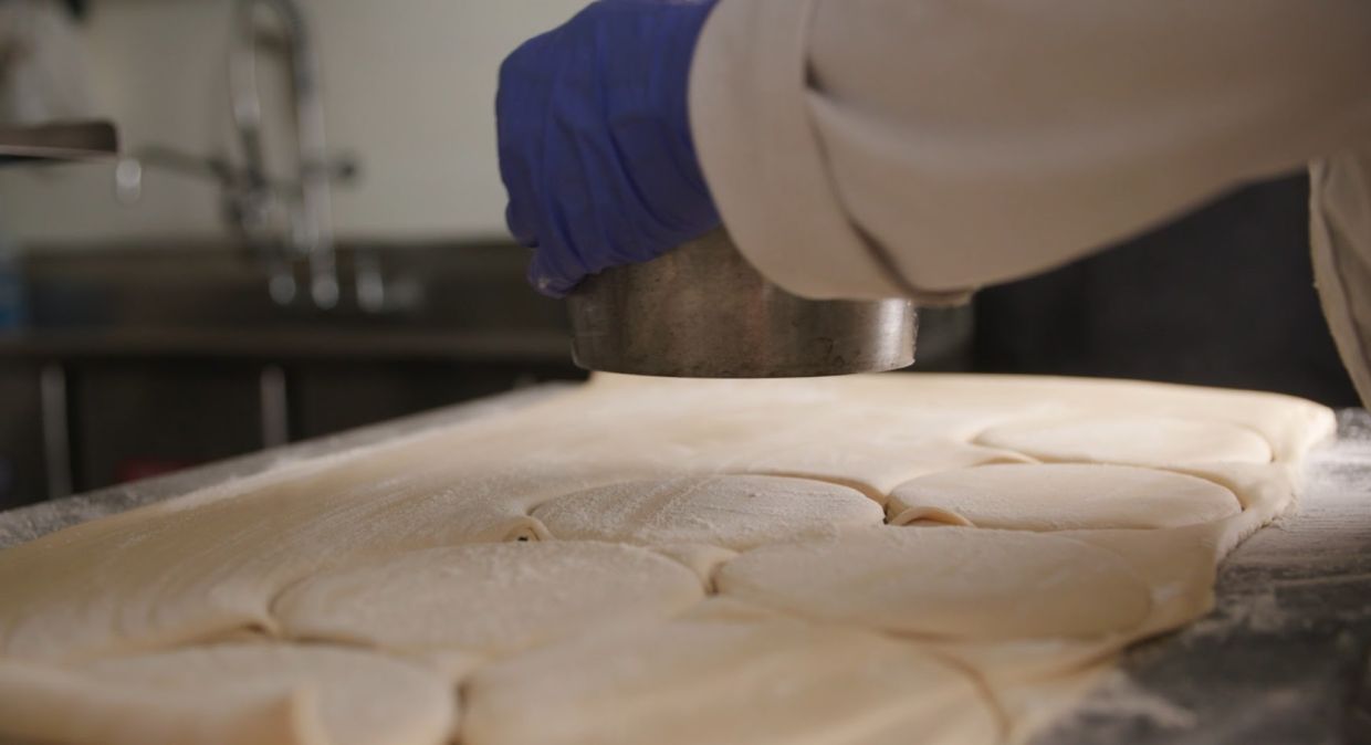 10 Empanadas - Dough production stage